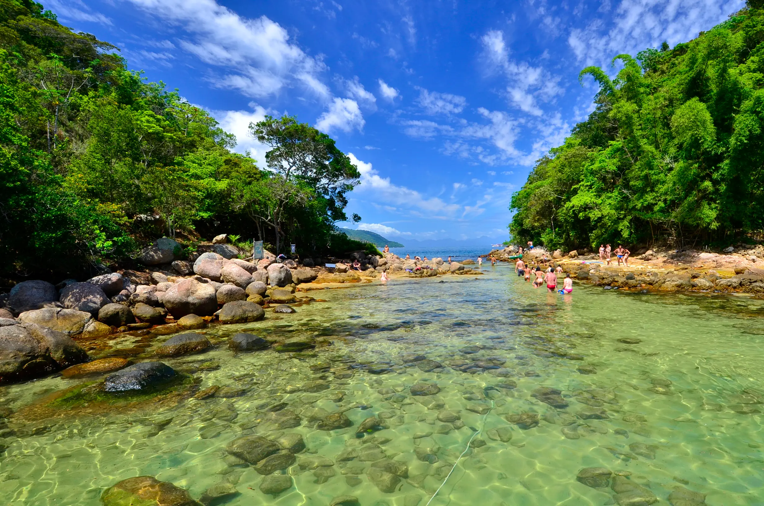 Lagoa Verde, parada do roteiro Meia-Volta